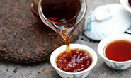 一种普洱茶的饮用方法：分步体验式品茶法
