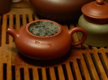 初次使用紫砂茶具前该注意些什么呢?